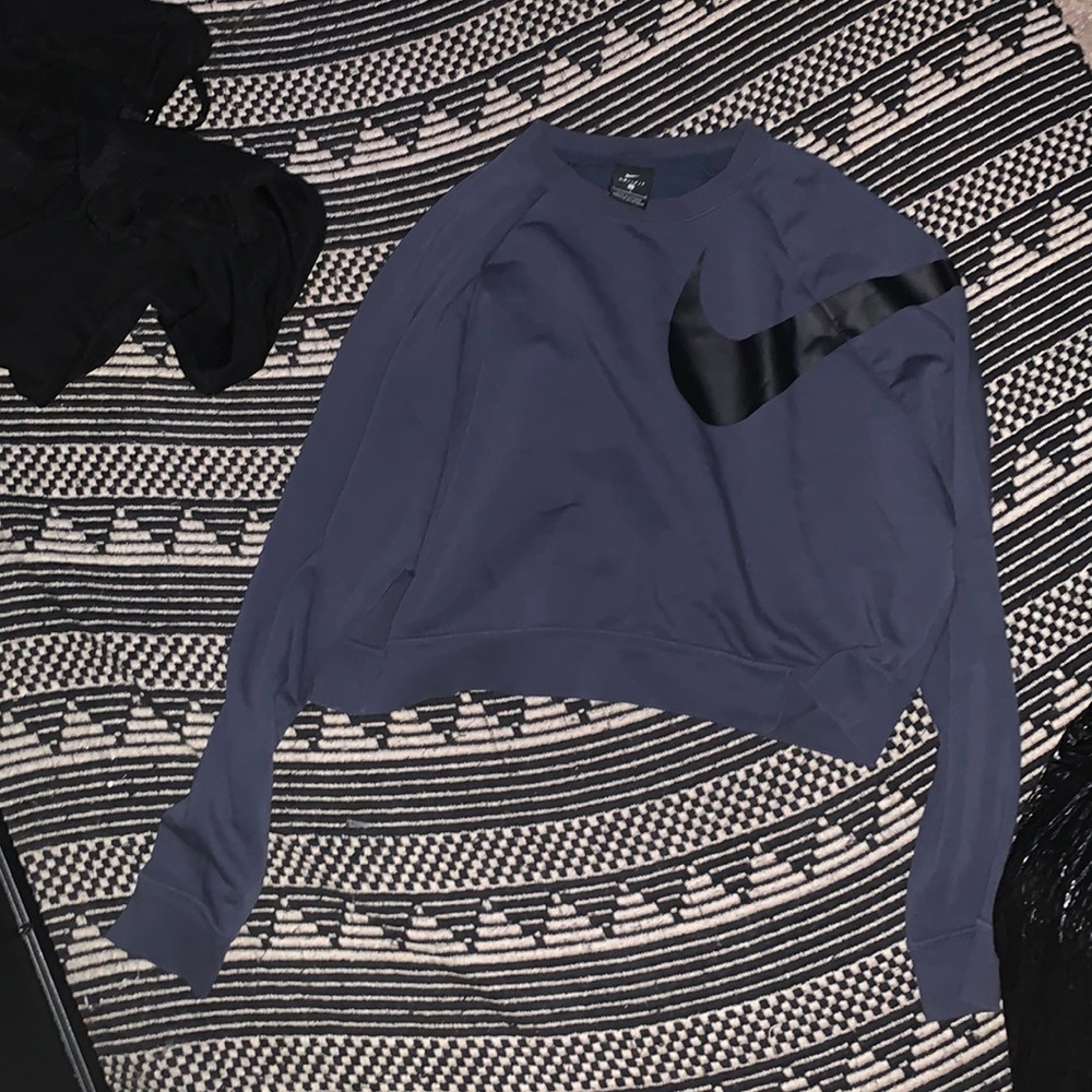 Nike cropped sweatshirt